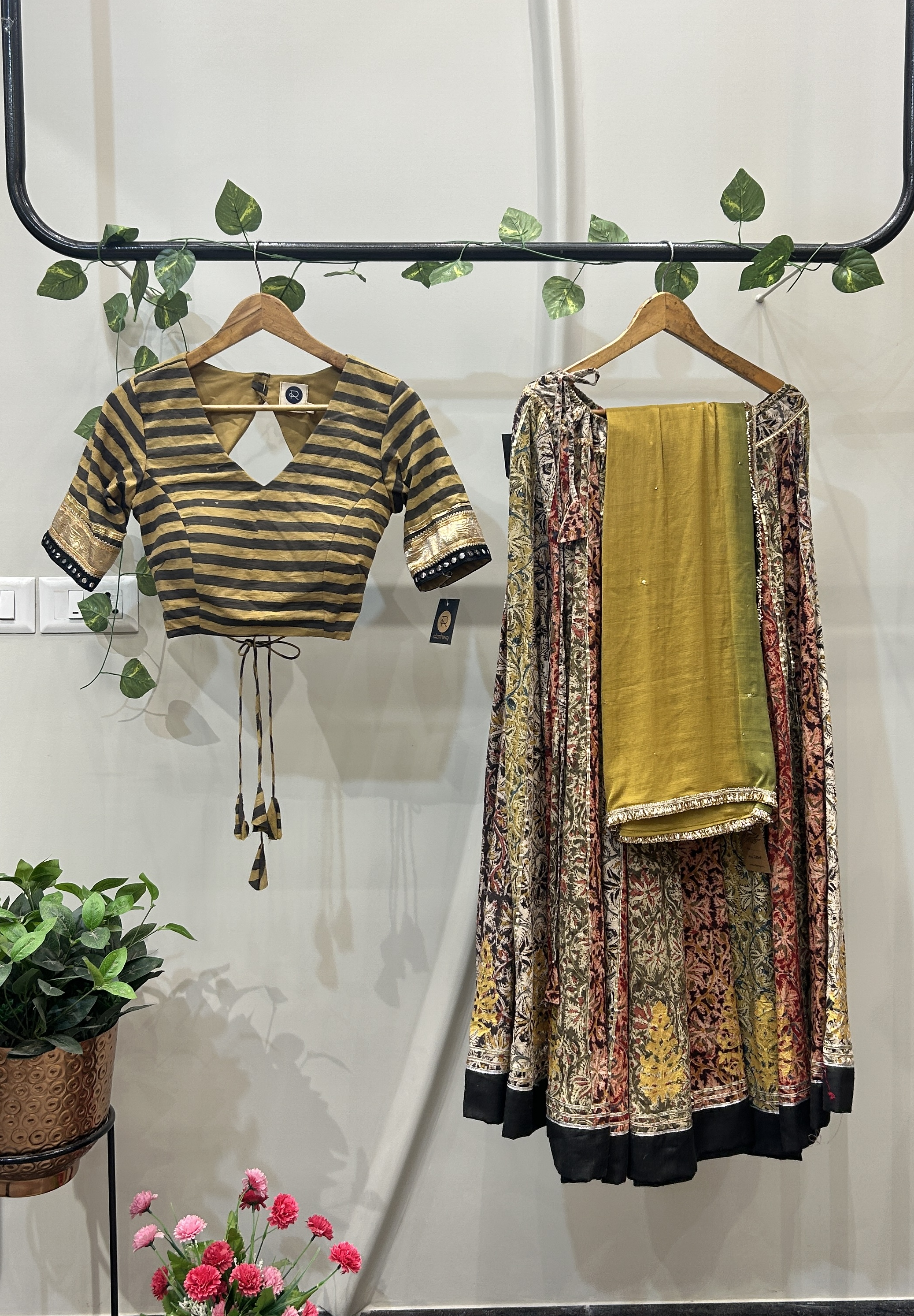OLIVE GREEN & MUSTARD
